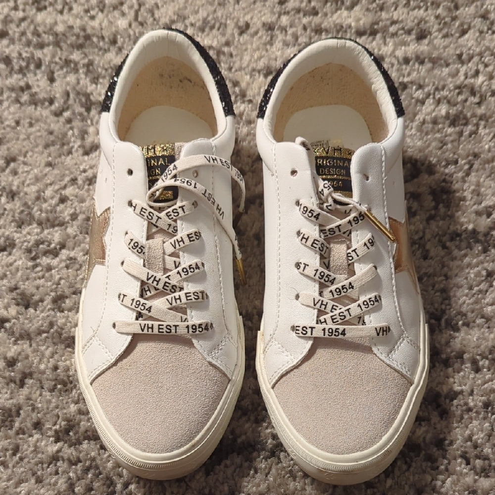 Vintage Havana White Sneakers with Black Accents